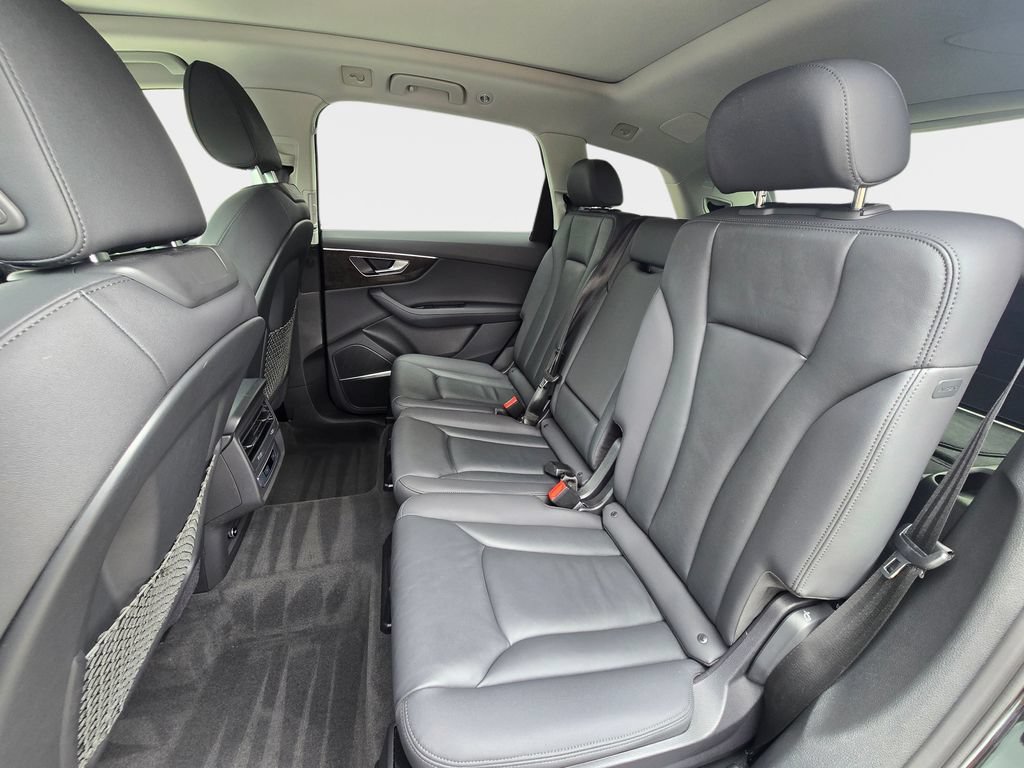 Used 2023 Audi Q7 3.0T Premium Plus AWD/4WD image 17