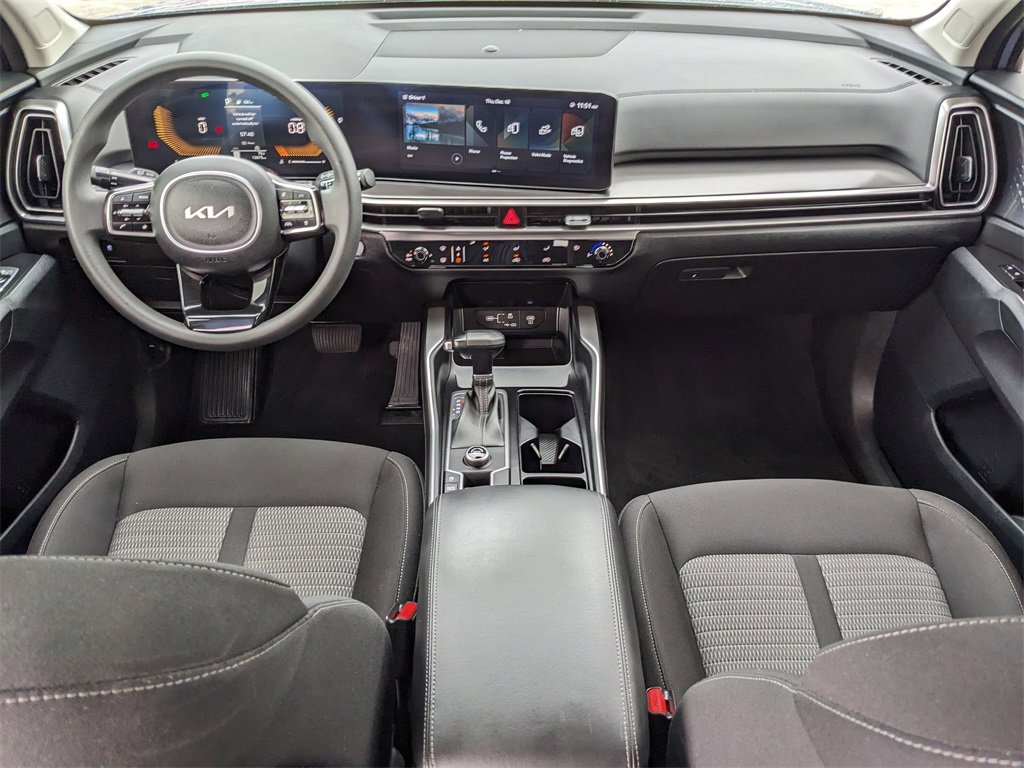 Certified 2024 Kia Sorento LX image 15