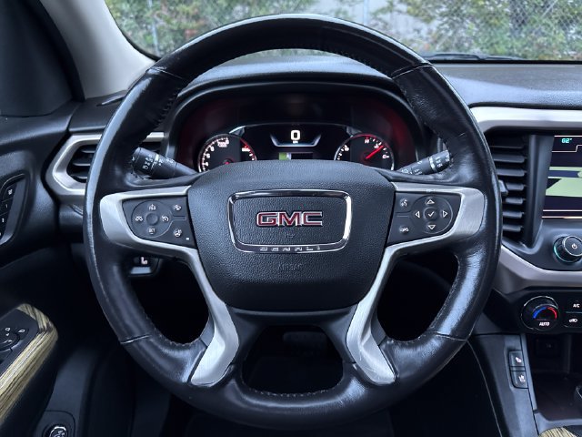 Used 2018 GMC Acadia Denali w/ Technology Package AWD/4WD image 19