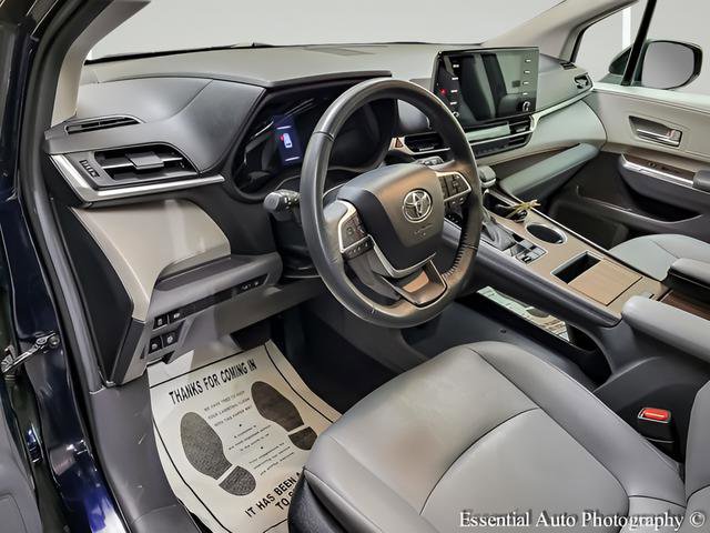 Certified 2024 Toyota Sienna XLE image 9