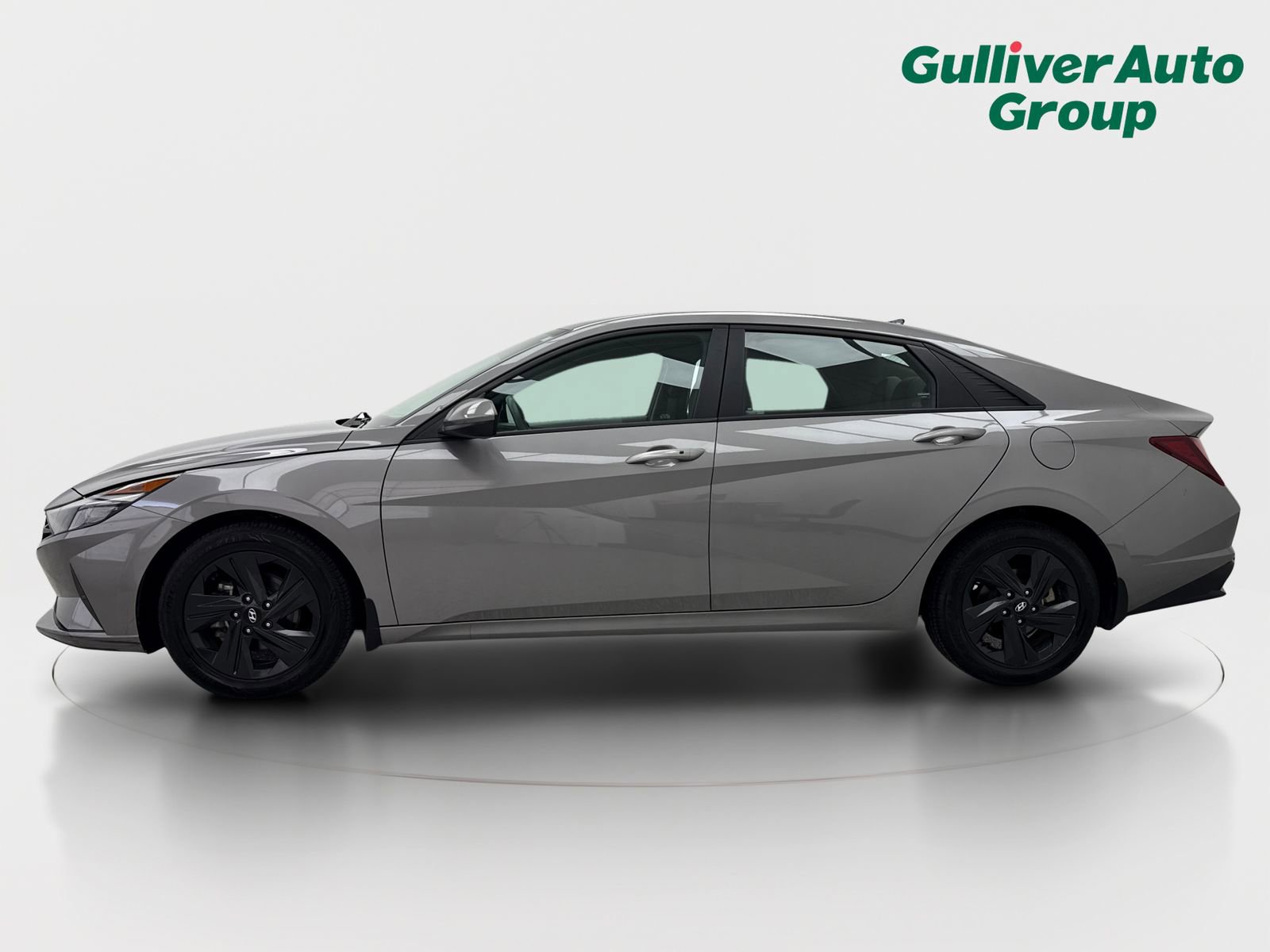 Used 2022 Hyundai Elantra SEL FWD image 3