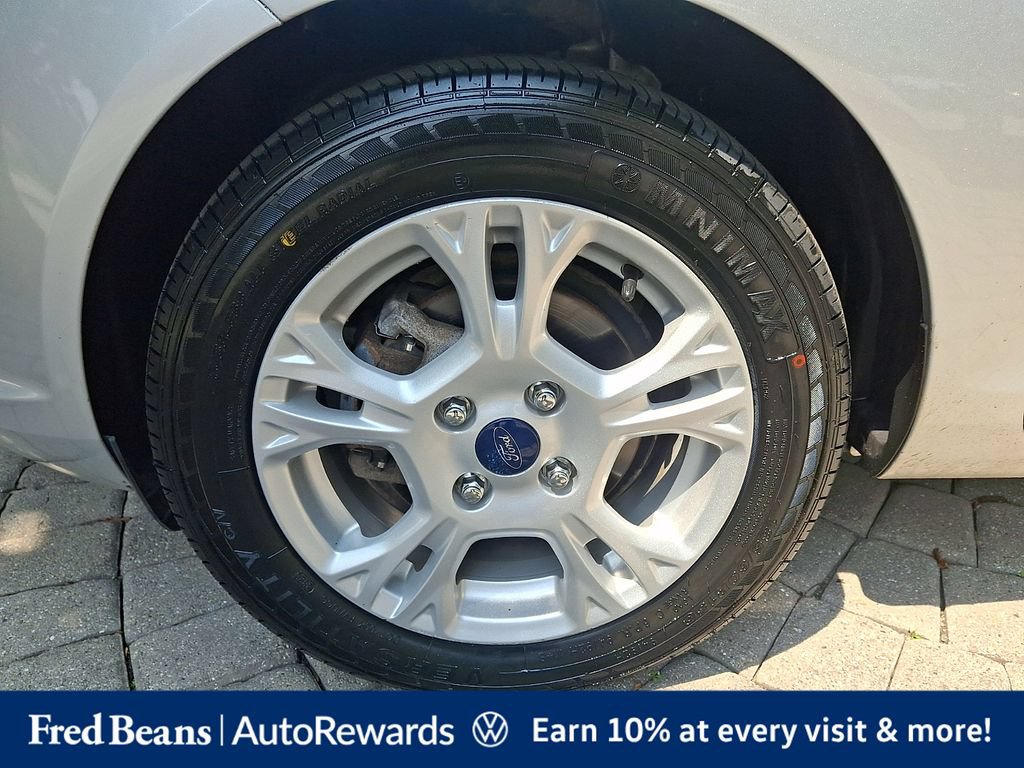 Used 2014 Ford Fiesta SE FWD image 11