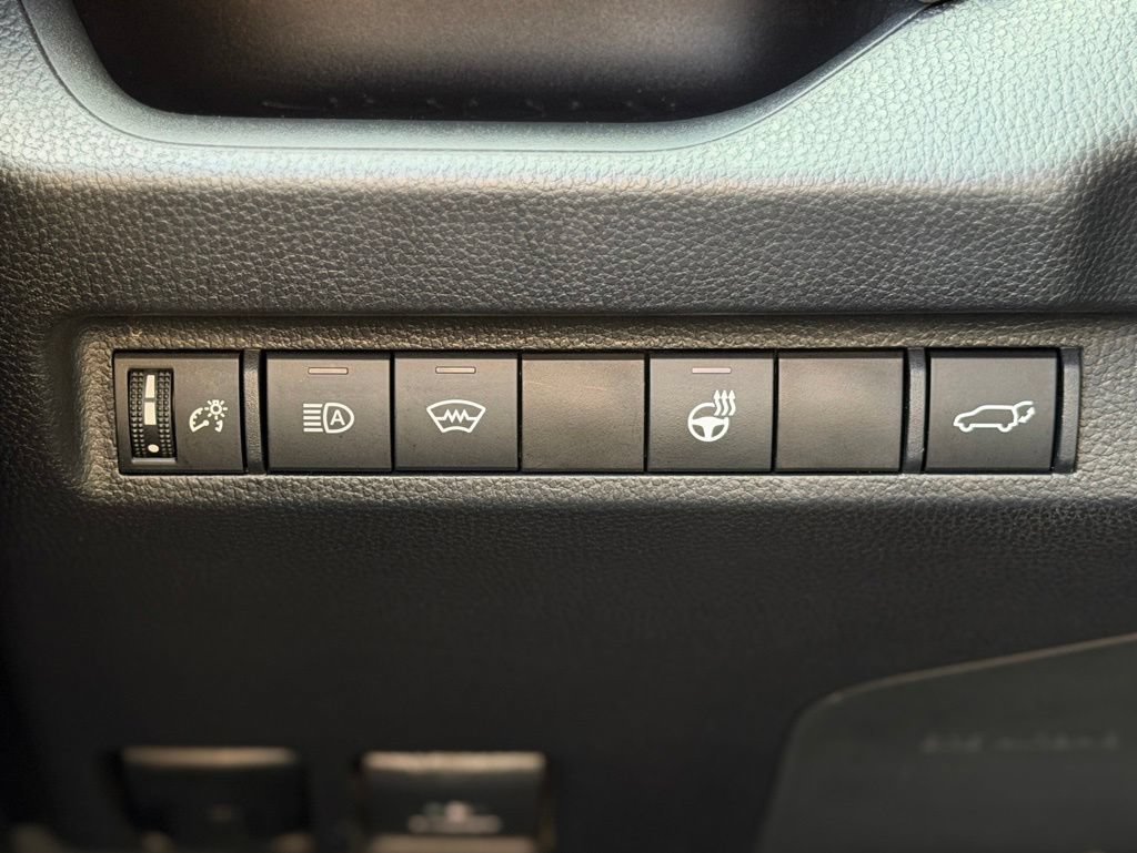 Used 2025 Toyota RAV4 XLE w/ Convenience Package AWD/4WD image 17
