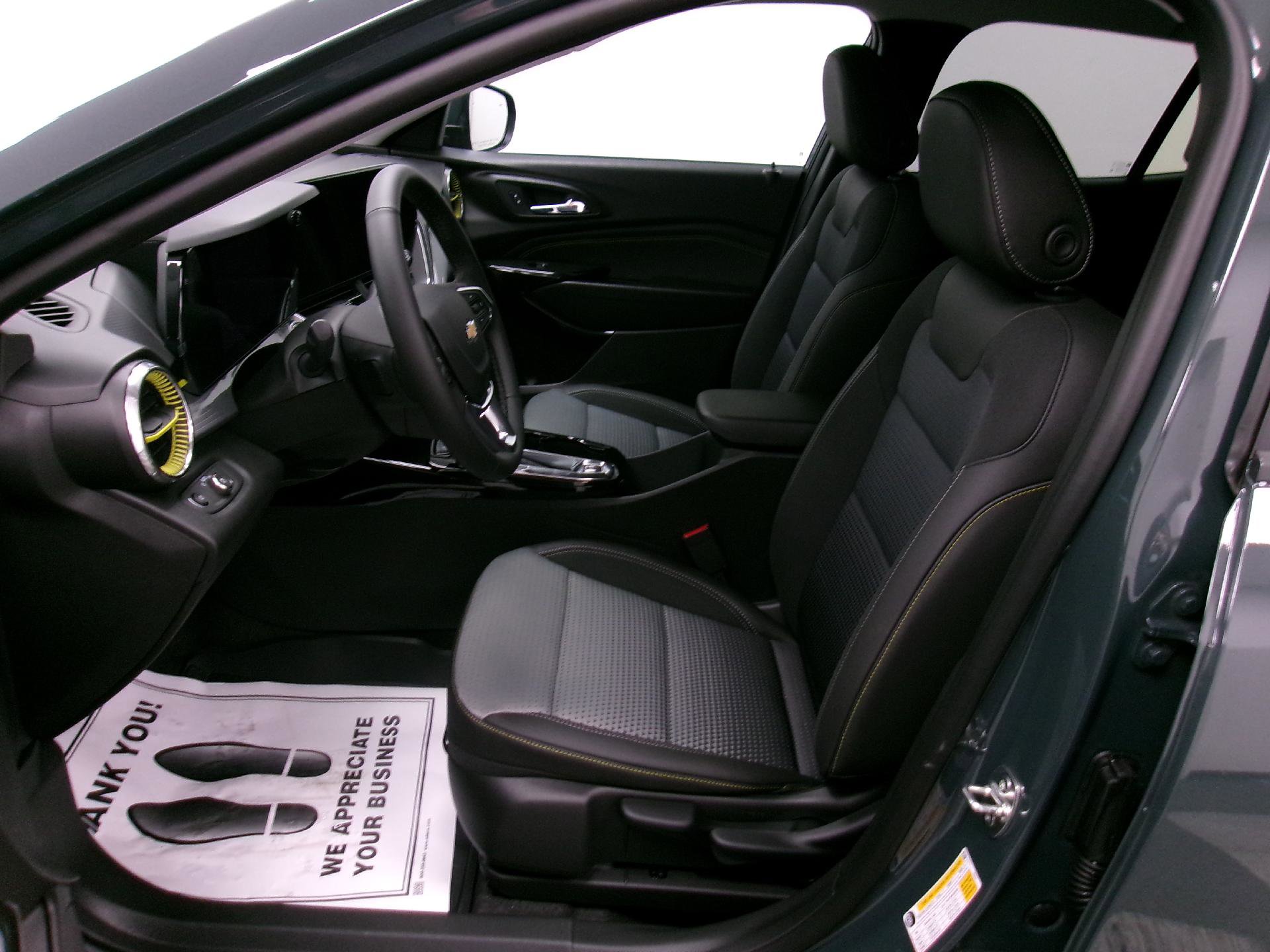 New 2026 Chevrolet Trax LT w/ Driver Confidence Package image 8