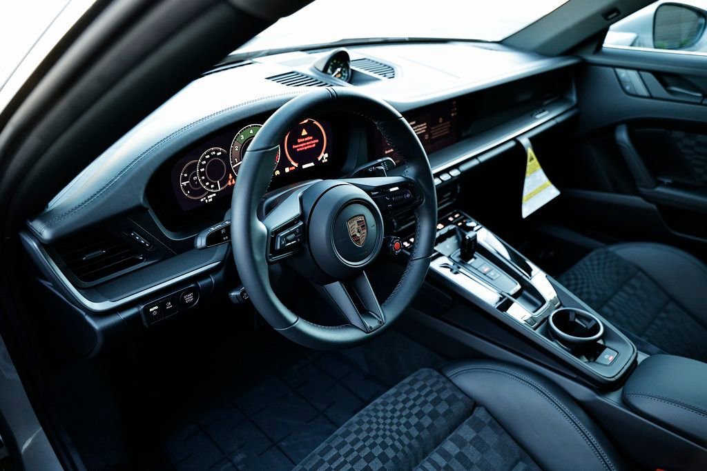 New 2026 Porsche 911 Carrera image 4