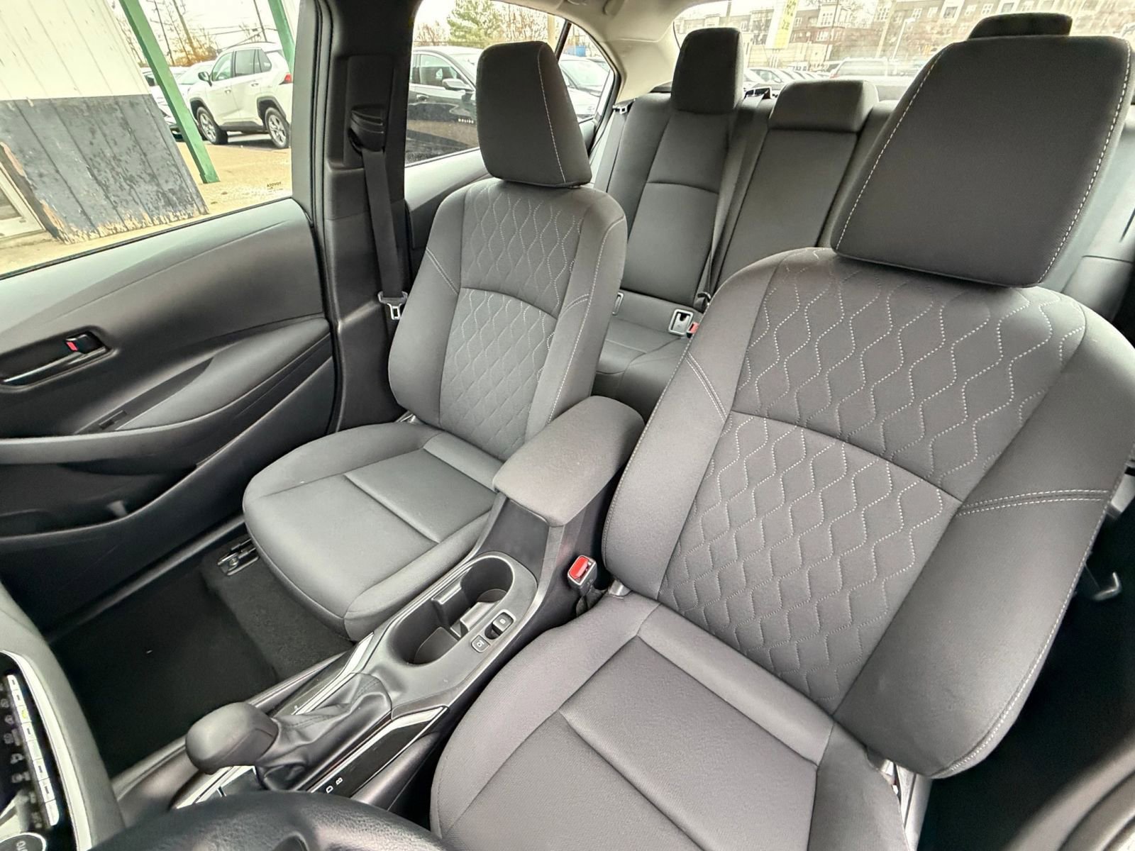 Used 2025 Toyota Corolla LE image 34