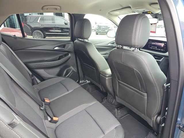 Used 2024 Buick Encore GX Preferred w/ Advanced Technology Package AWD/4WD image 31