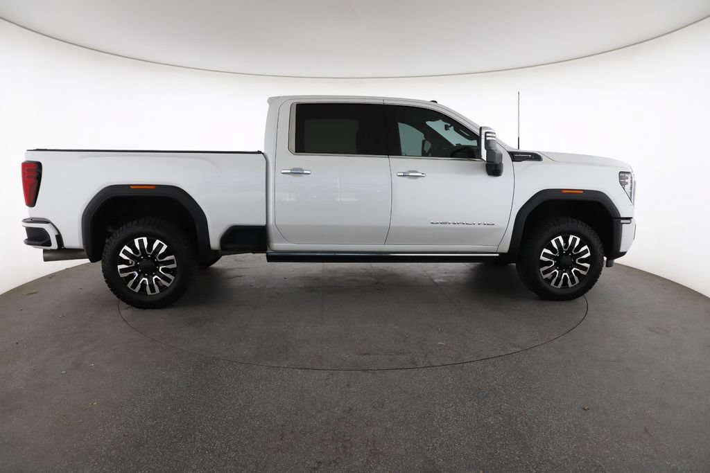 Certified 2025 GMC Sierra 2500 Denali Ultimate w/ Max Trailering Package AWD/4WD image 14