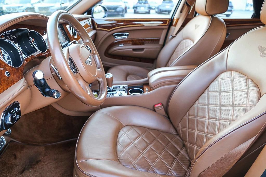 Used 2014 Bentley Mulsanne RWD image 18