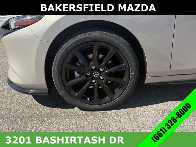 New 2026 MAZDA MAZDA3 Hatchback w/Premium Plus Pkg image 18