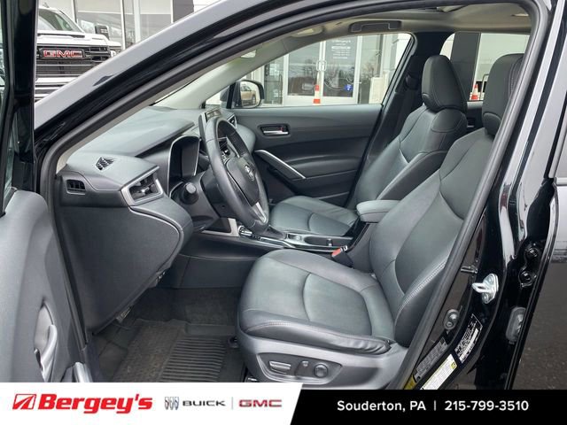 Used 2023 Toyota Corolla Cross XLE w/ Convenience Package image 22