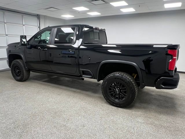 Used 2024 Chevrolet Silverado 2500 ZR2 w/ Technology Package AWD/4WD image 7