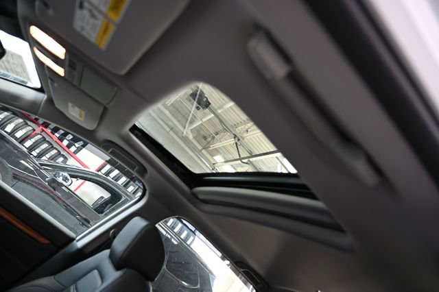 Used 2022 Honda CR-V Touring image 23