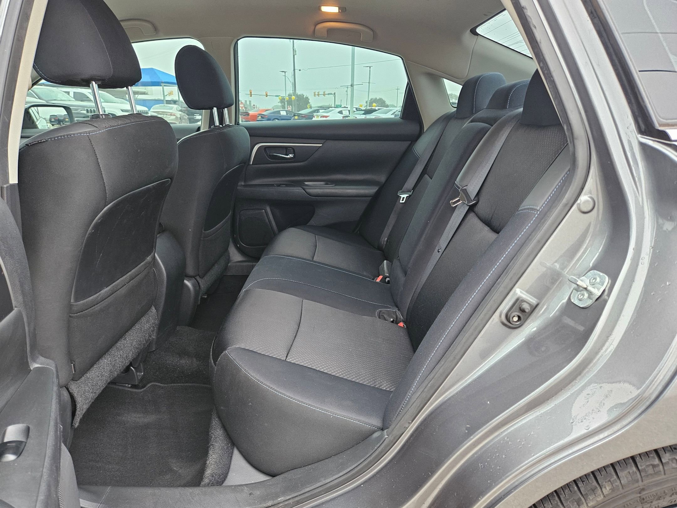 Used 2017 Nissan Altima 2.5 SR w/ Midnight Edition Package image 14