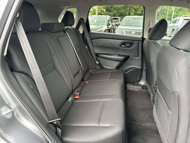 Used 2024 Nissan Rogue S AWD/4WD image 12