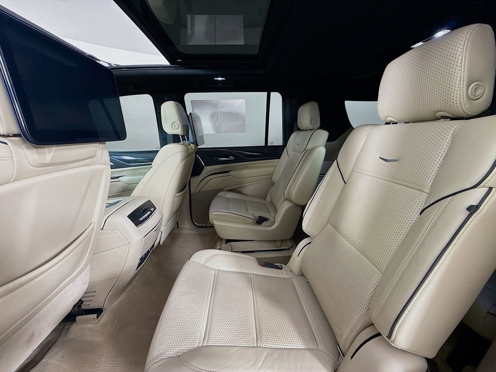 Used 2021 Cadillac Escalade ESV Premium Luxury w/ Driver Assist Tech Package image 28