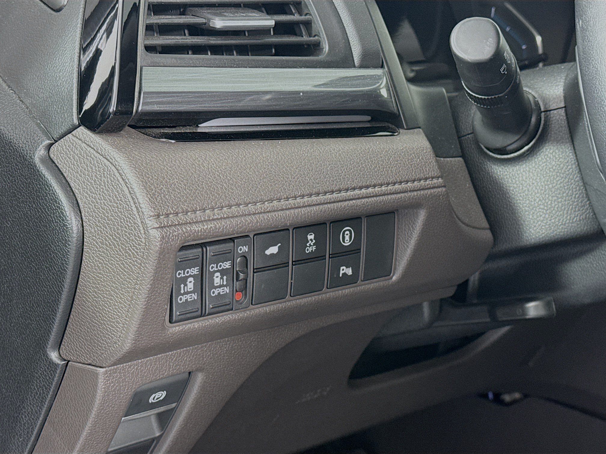 Certified 2024 Honda Odyssey Elite image 10