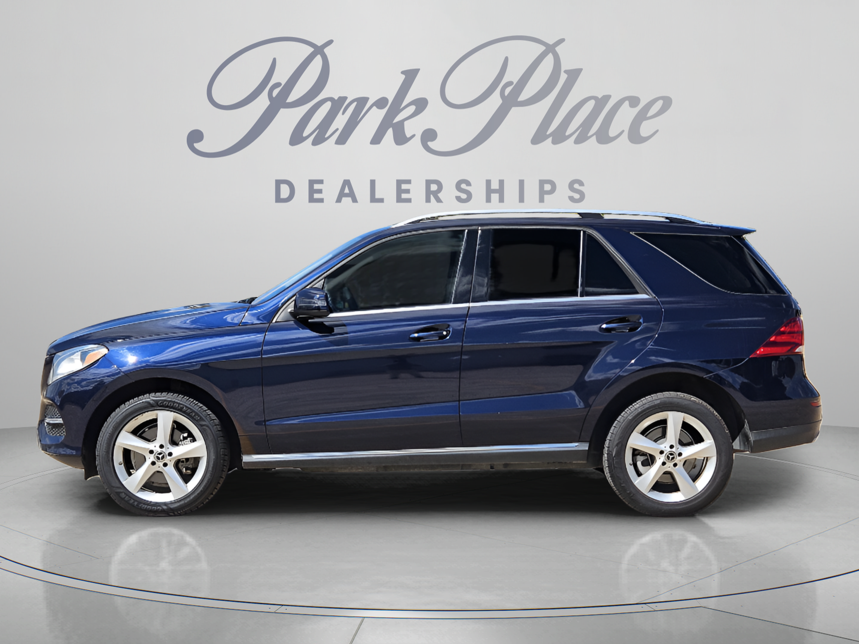 Certified 2018 Mercedes-Benz GLE 350 4MATIC image 2