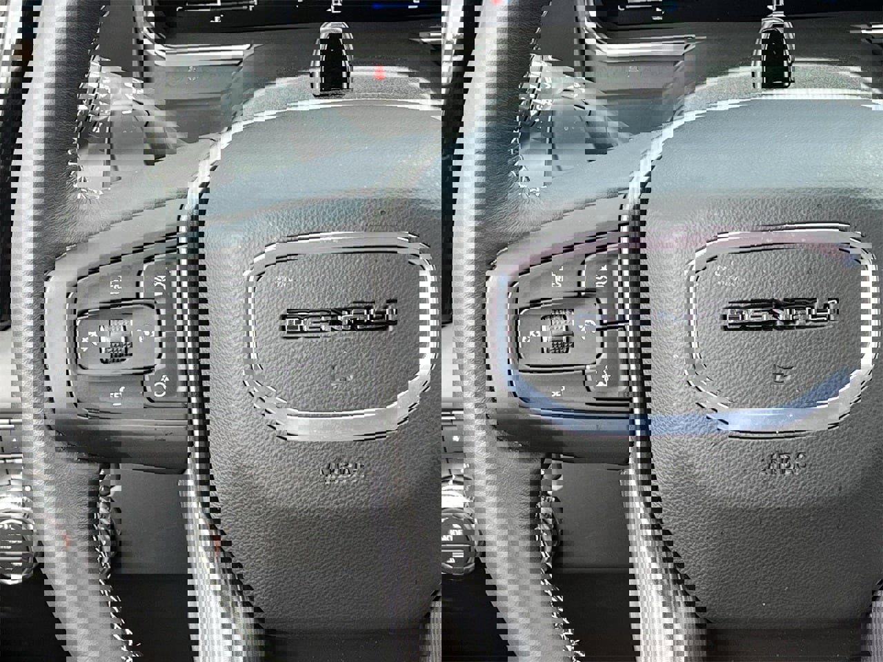 Used 2025 GMC Sierra 1500 Denali Ultimate image 12