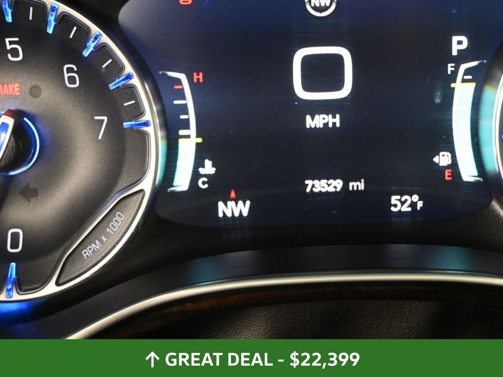 Used 2023 Chrysler Pacifica Limited FWD image 39
