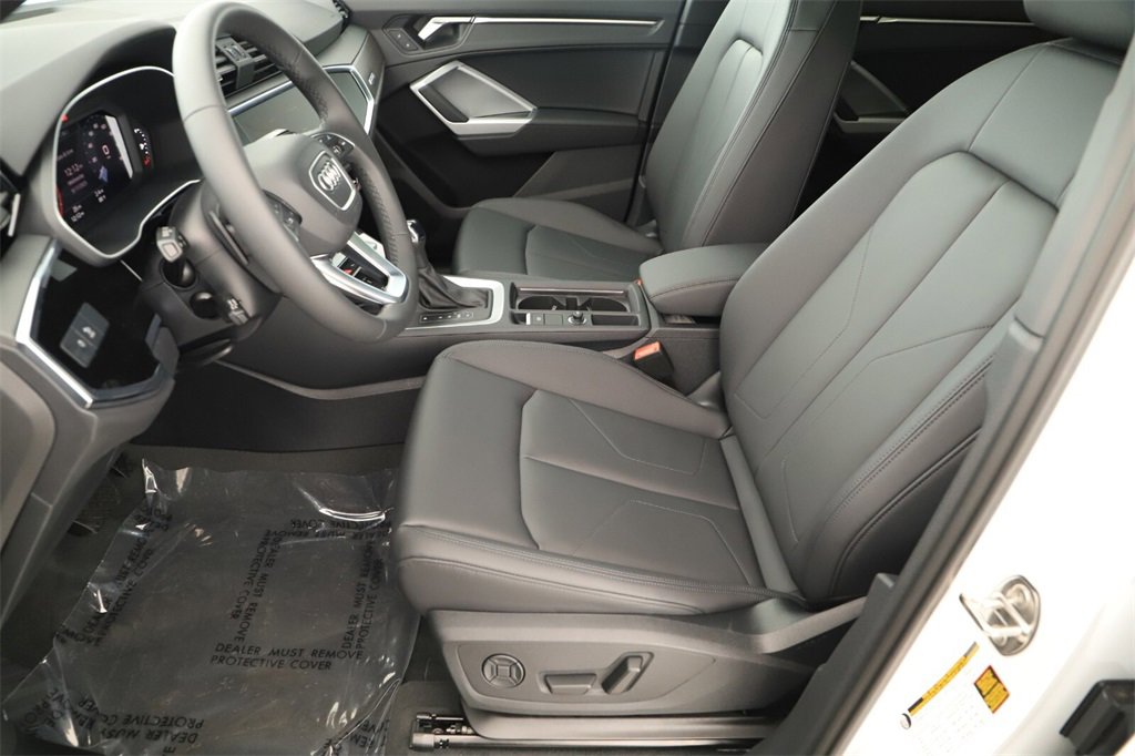 New 2025 Audi Q3 2.0T Premium image 24