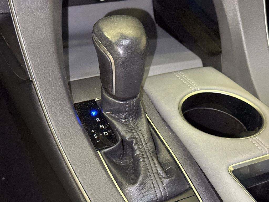 Used 2020 Toyota Avalon XLE FWD image 31