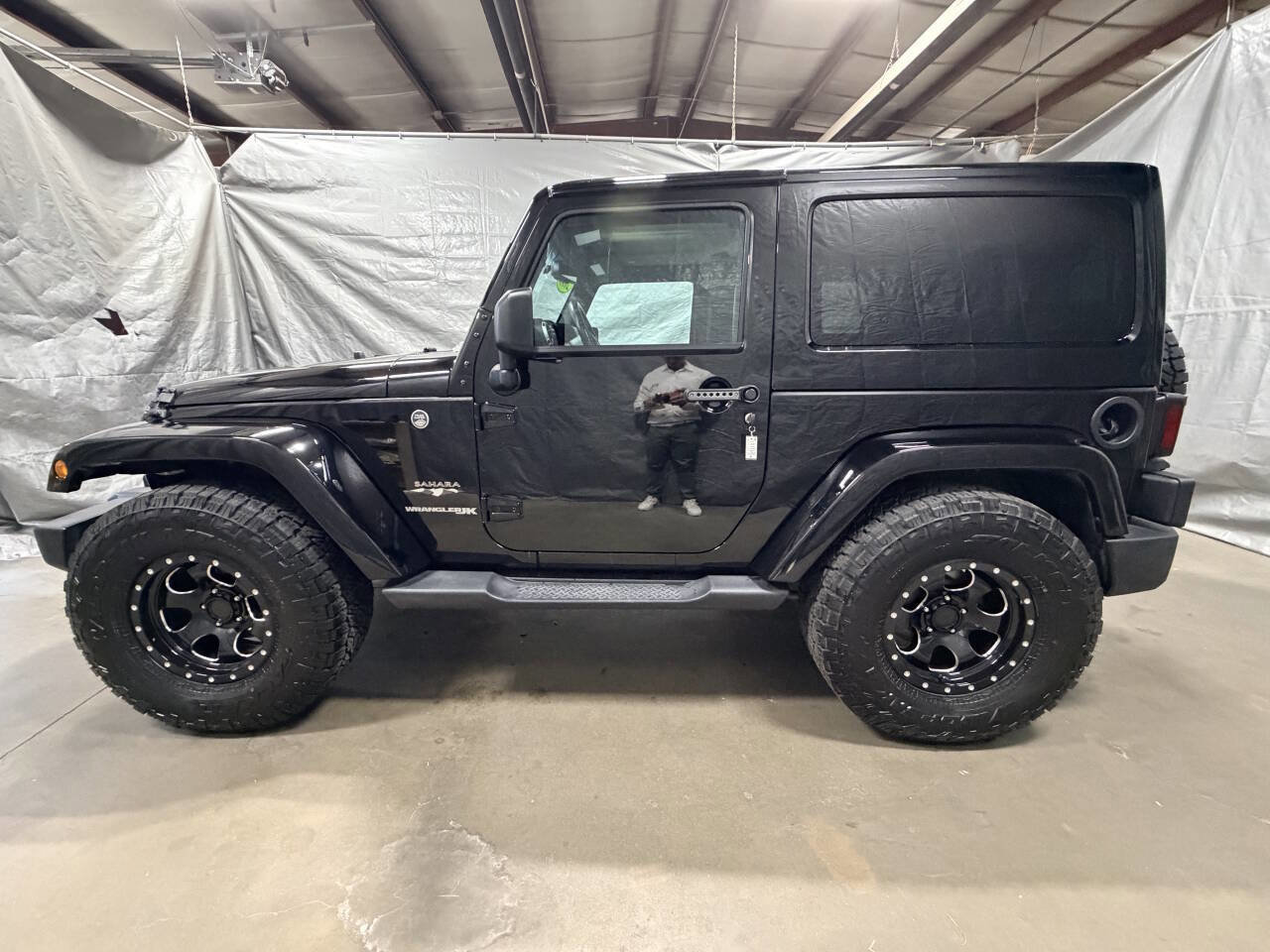 Used 2018 Jeep Wrangler Sahara w/ Connectivity Group image 5