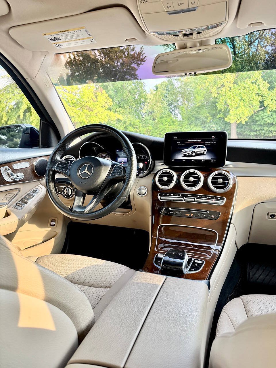 Used 2016 Mercedes-Benz GLC 300 4MATIC w/ Multimedia Package image 20