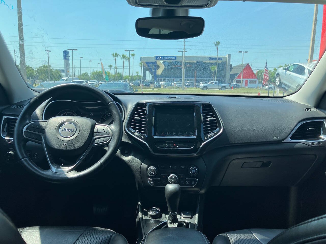Used 2019 Jeep Cherokee Limited AWD/4WD image 17