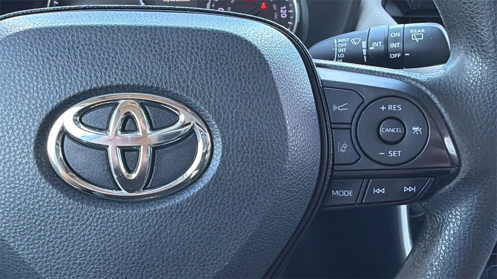 Certified 2021 Toyota RAV4 XLE image 30