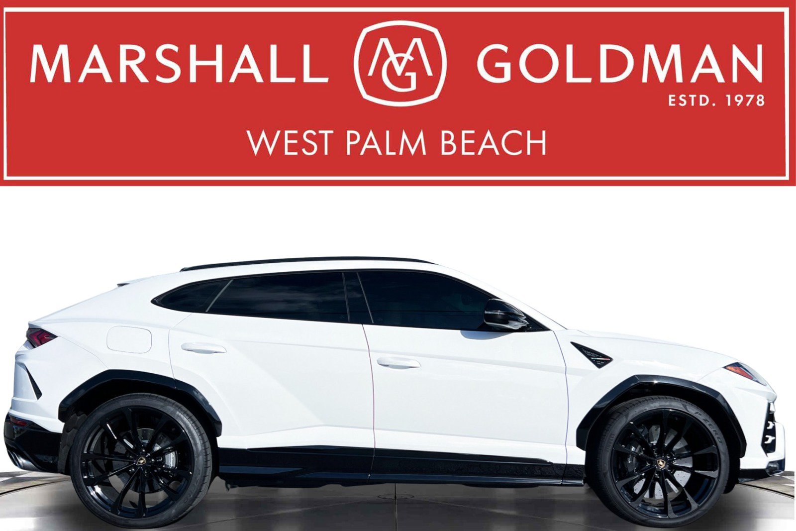Used 2021 Lamborghini Urus AWD/4WD image 1