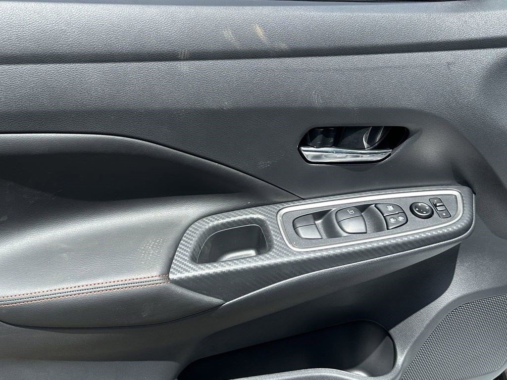 Certified 2025 Nissan Versa SR w/ Trunk Package FWD image 21