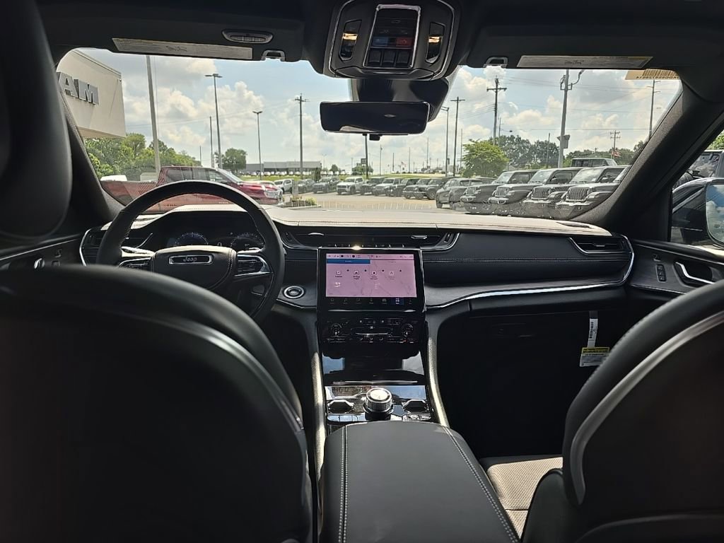 New 2025 Jeep Grand Cherokee L Overland w/ Advanced Protech Group III image 21