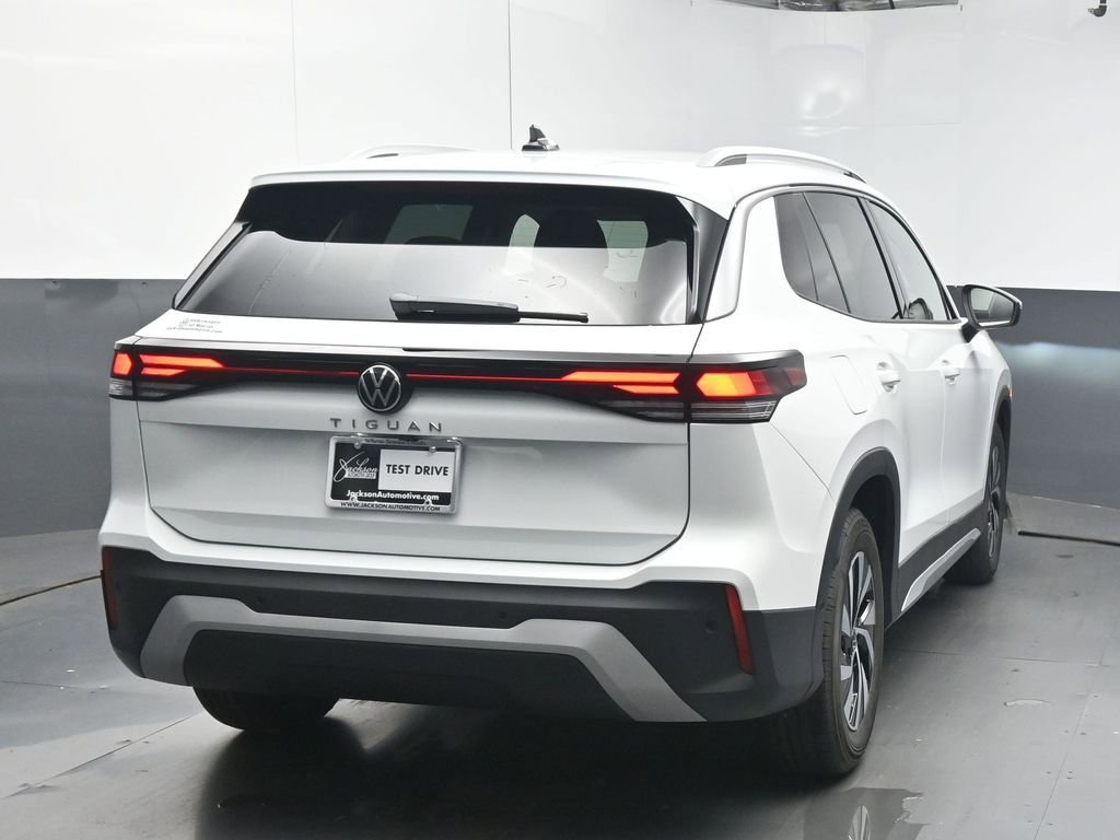 New 2026 Volkswagen Tiguan S FWD image 7