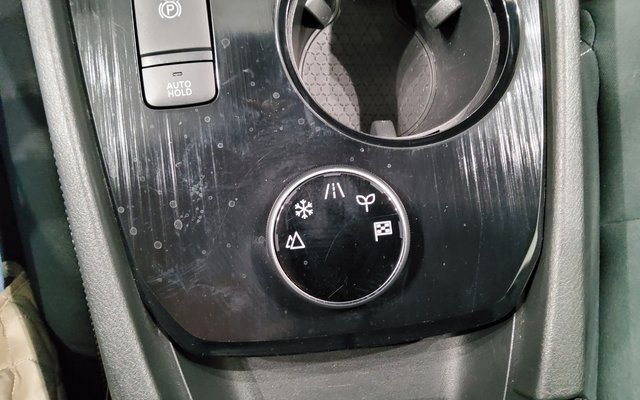 Used 2023 Nissan Rogue S image 31