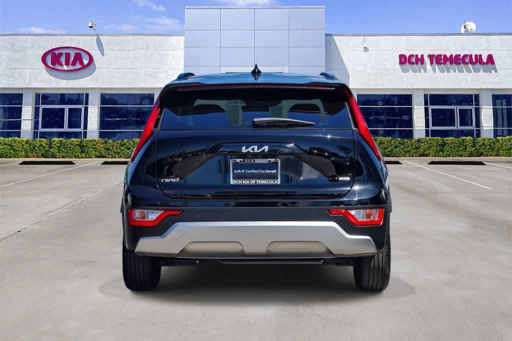 Certified 2024 Kia Niro EX FWD image 5