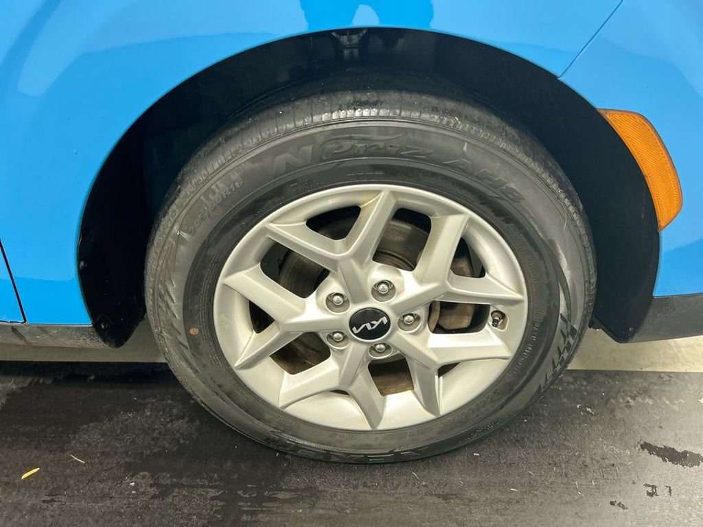 Certified 2023 Kia Soul S FWD image 8