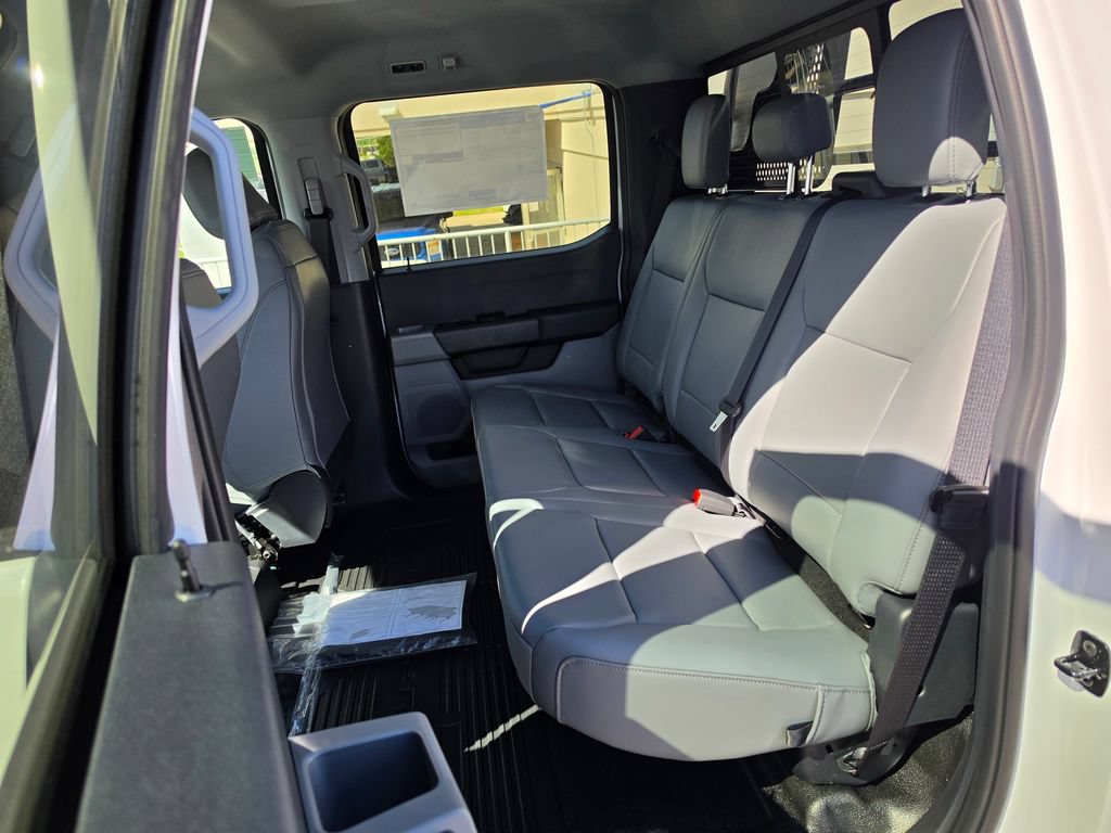 New 2026 Ford F350 XL w/ XL Chrome Package AWD/4WD image 22