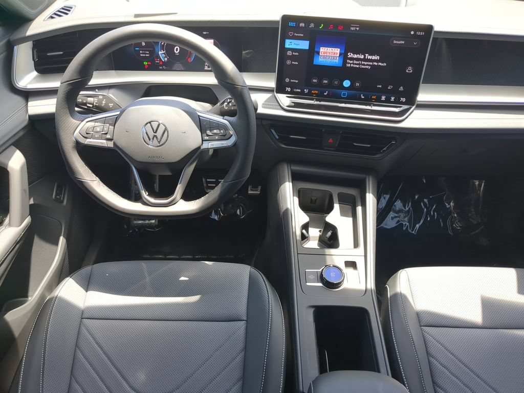 New 2026 Volkswagen Tiguan SE R-Line FWD image 13