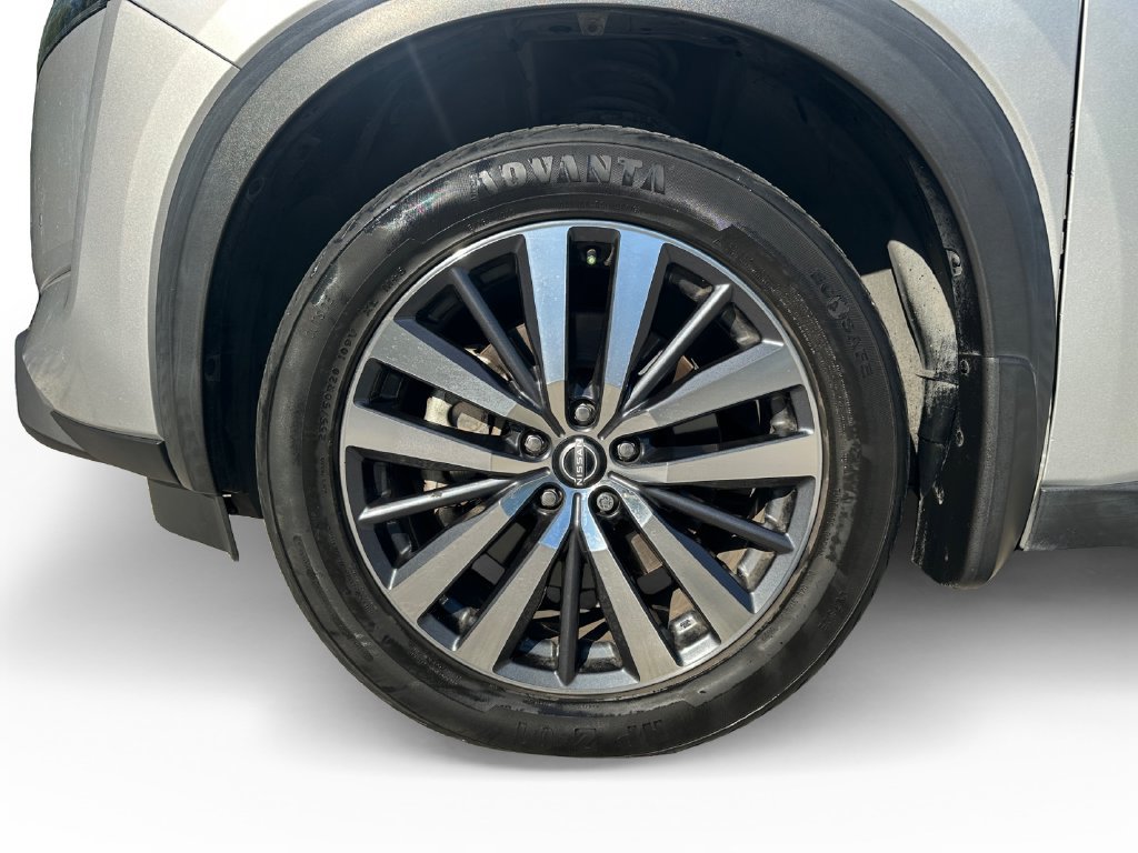 Used 2022 Nissan Pathfinder Platinum w/ Cargo Package FWD image 9