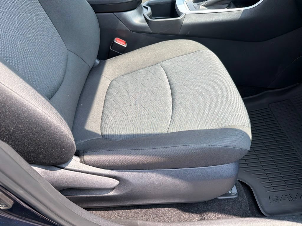 Used 2025 Toyota RAV4 XLE w/ Convenience Package FWD image 34
