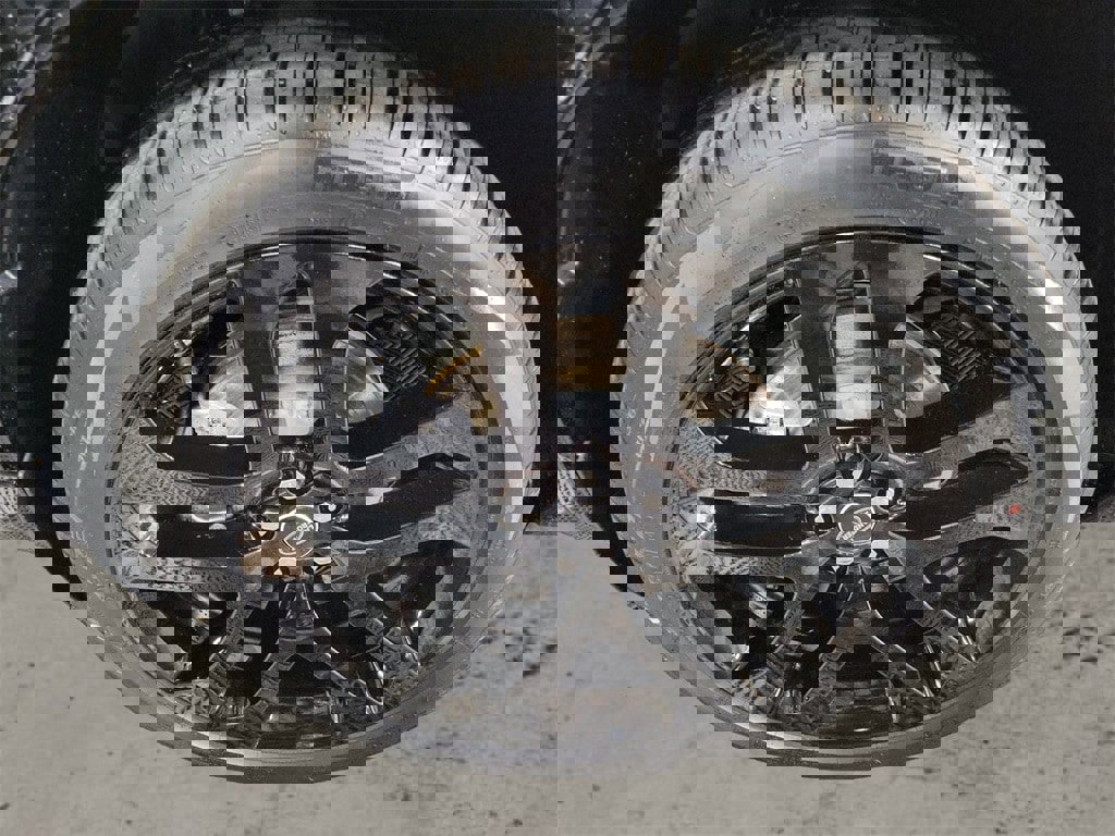 New 2025 Land Rover Discovery Sport Dynamic SE image 9