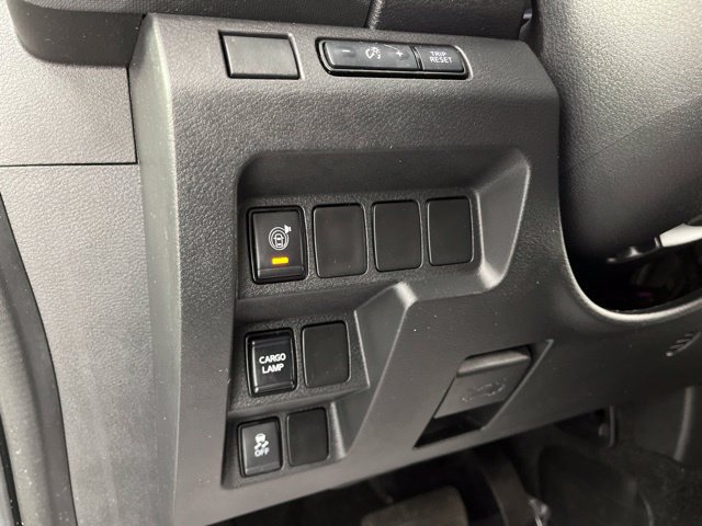 Used 2024 Nissan Frontier SV w/ Technology Package RWD image 30
