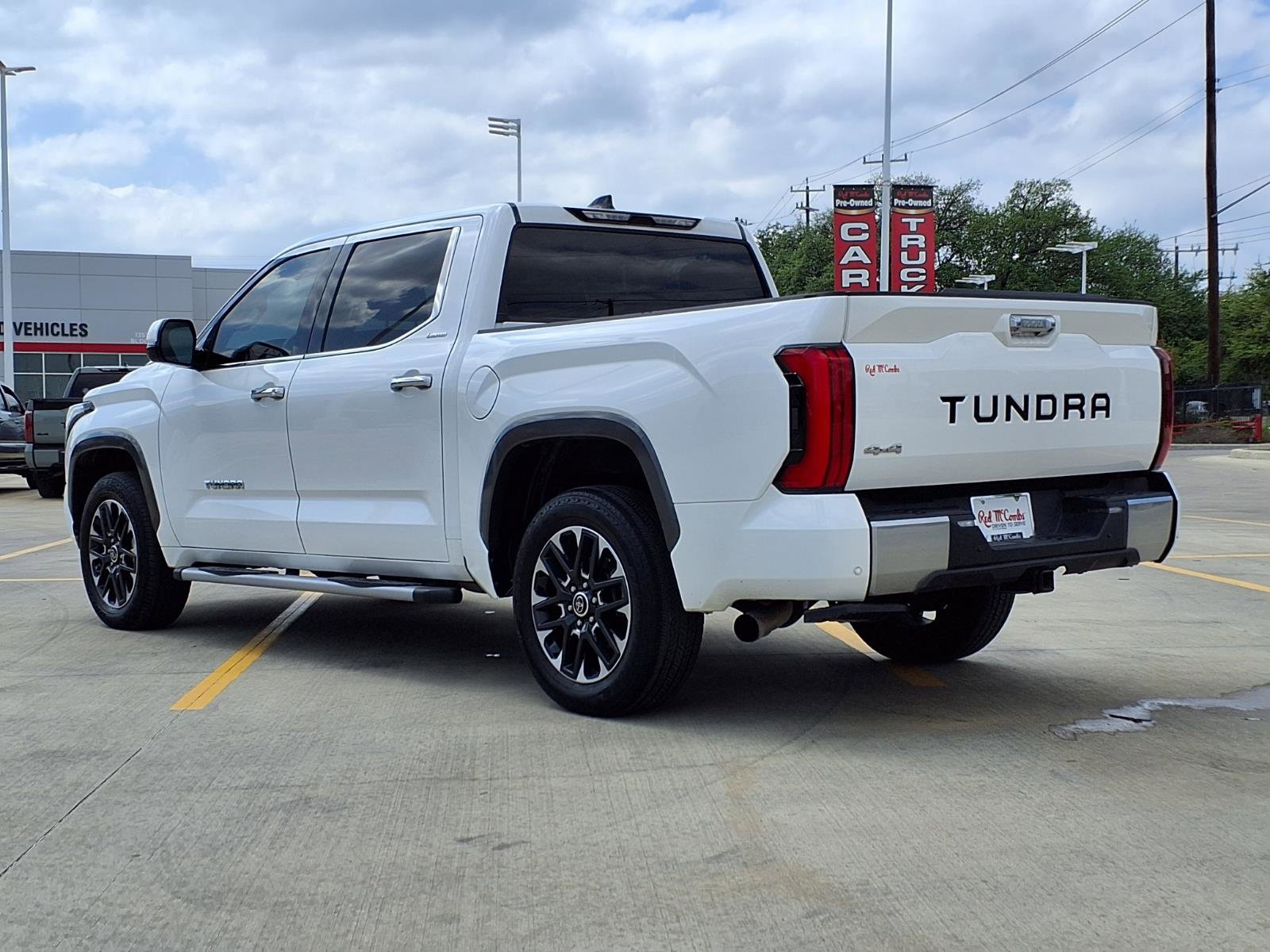 Used 2023 Toyota Tundra Limited w/ Power Package image 7