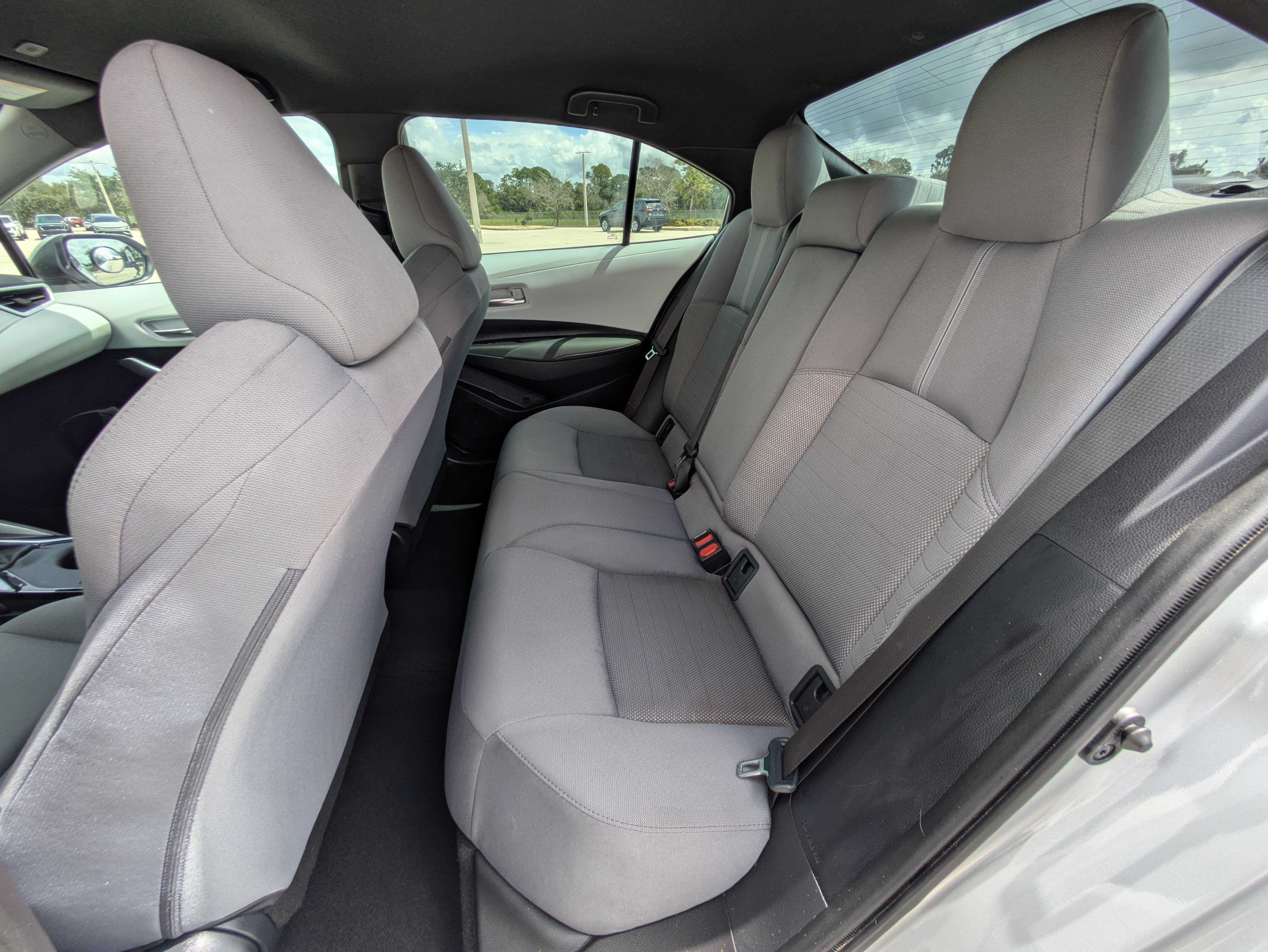 Used 2025 Toyota Corolla SE FWD image 13