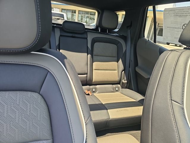 New 2026 Chevrolet Equinox LT w/ Convenience Package II FWD image 23
