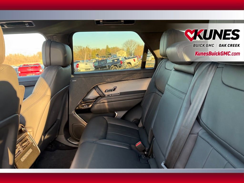 Used 2025 Land Rover Range Rover Sport SE image 8