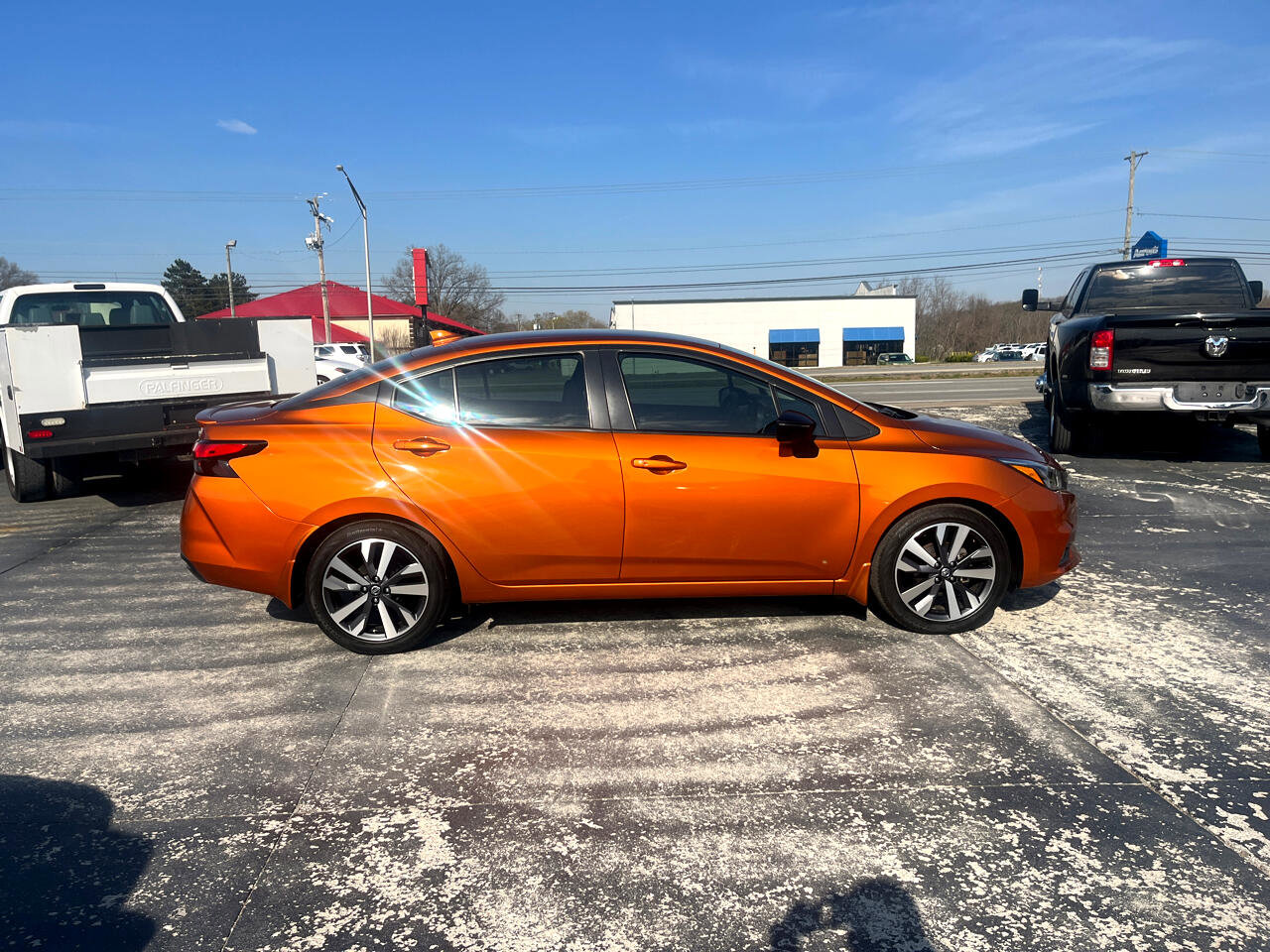 Used 2021 Nissan Versa SR w/ Trunk Package image 2