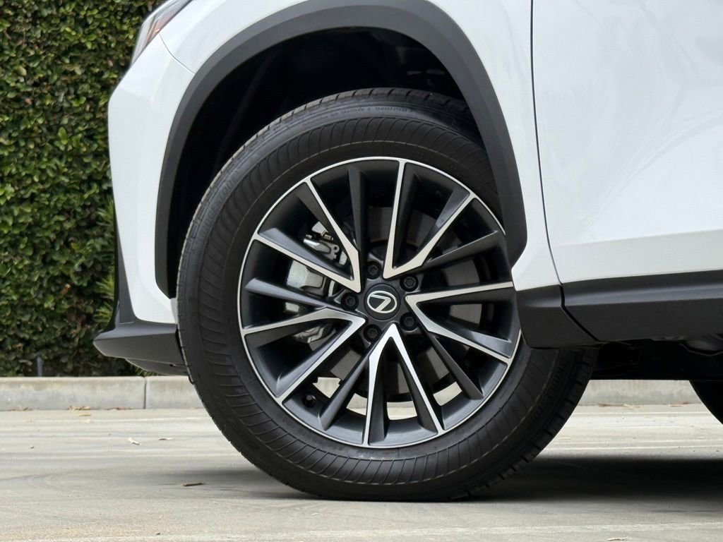 Certified 2026 Lexus NX 350 AWD w/ Accessory Package (Z2) image 10
