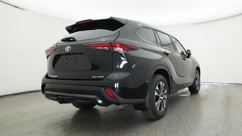 New 2026 Toyota Highlander XLE image 24